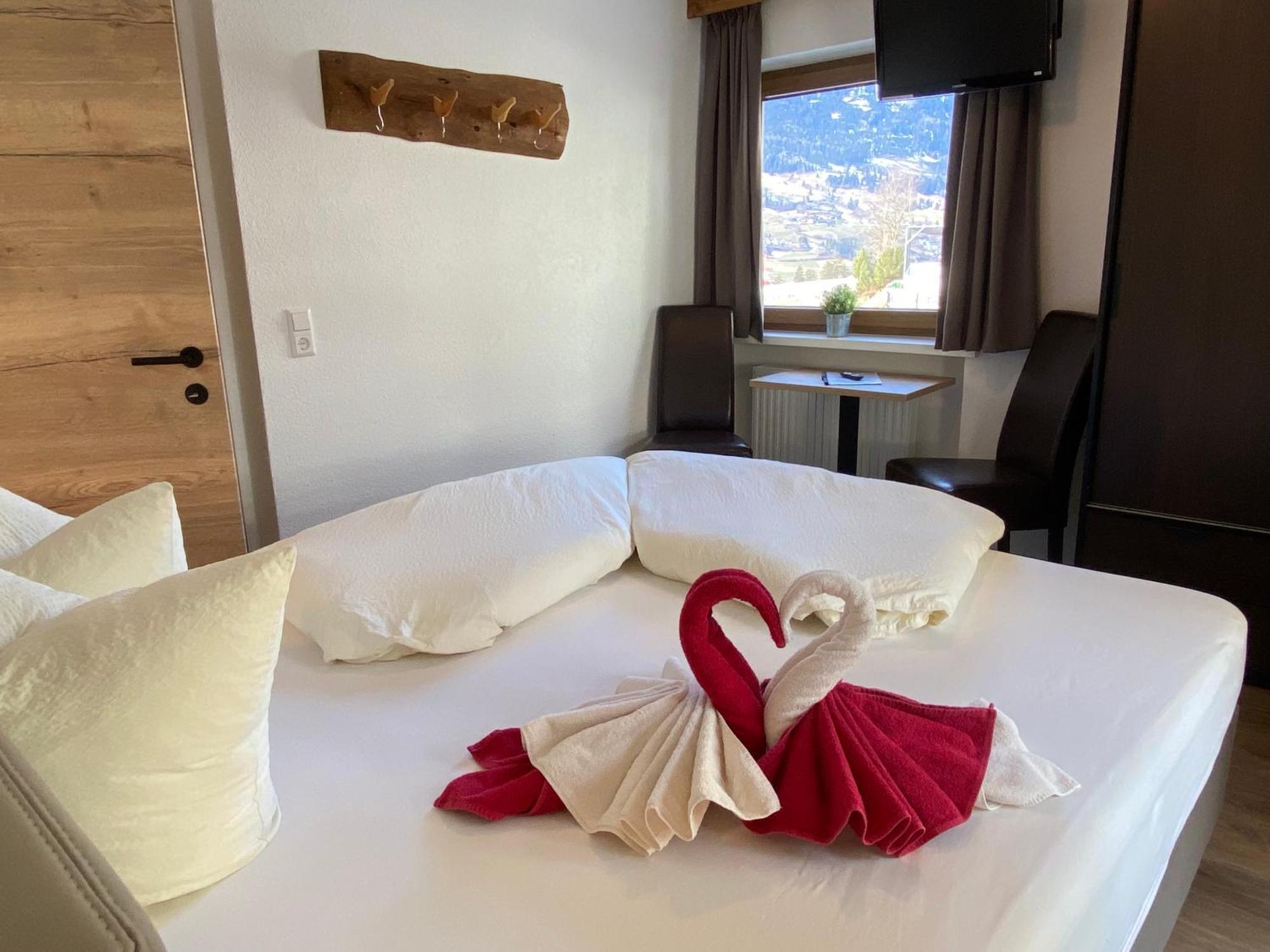 Pension Jagerhof - Sommercard Inkl - 5 Min Zum Hochzeiger Йерценс Екстериор снимка